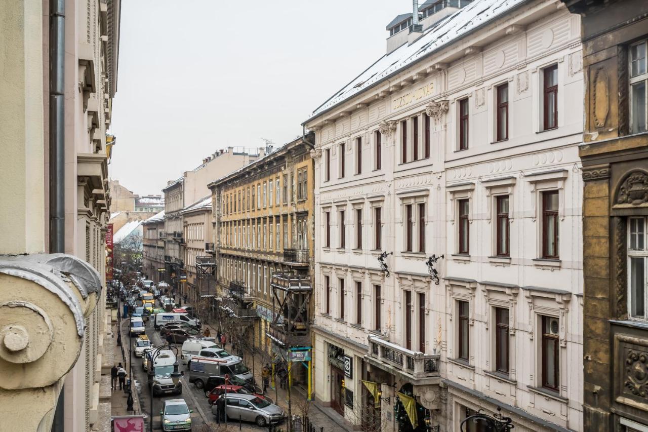 Luxury Apartment With Free Garage And Balcony In The Center Budapest Kültér fotó